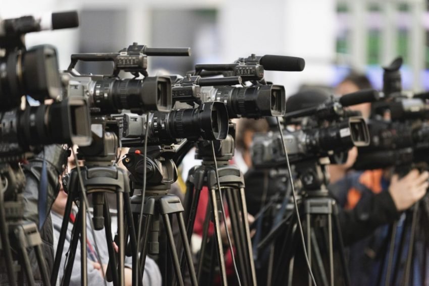 Косово: 29 случаев угроз и нападений на журналистов за четыре месяца