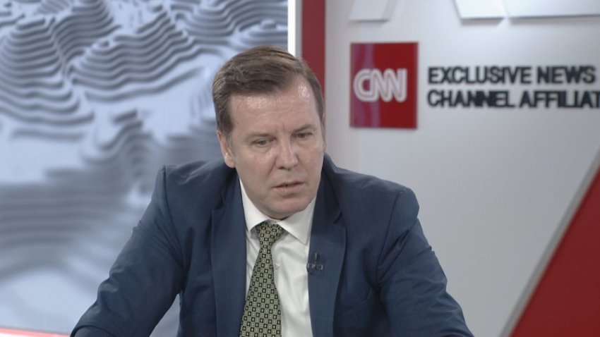 Эндри Тафани во время интервью на телеканале CNN Albania. Фото: CNN Albania / botasot.info