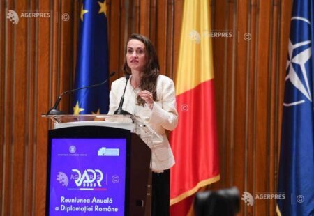 Оана Тою на ежегодной встрече румынской дипломатии, Бухарест, август 2025