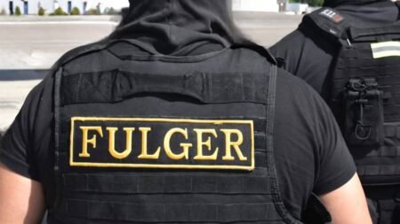 Сотрудник спецподразделения Fulger в бронежилете, Молдова, август 2025
