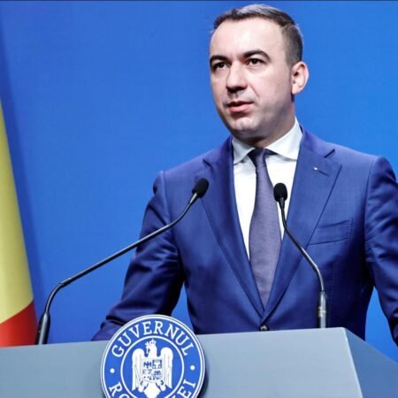 Министр энергетики Румынии Богдан Иван на пресс-конференции, 2025
