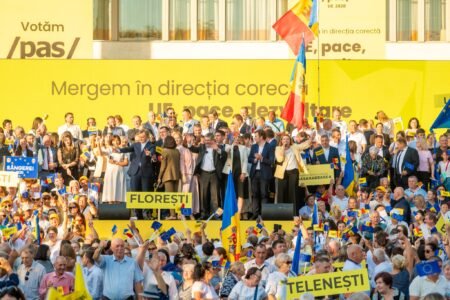 Предвыборный митинг партии PAS в Молдове, август 2025