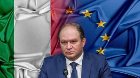 Ион Чебан на фоне флагов Италии и Евросоюза, сентябрь 2025