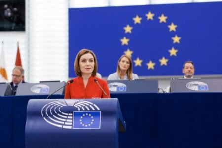 Майя Санду выступает в Европейском парламенте, сентябрь 2025