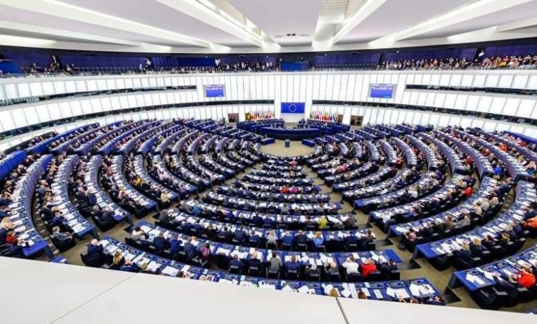 Заседание Европейского парламента в зале пленарных заседаний в Страсбурге