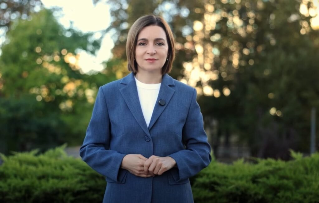 Президентка Молдовы Майя Санду обращается к гражданам накануне выборов