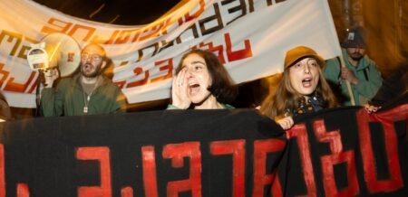 Протестующие в Тбилиси против политических репрессий на фоне выборов