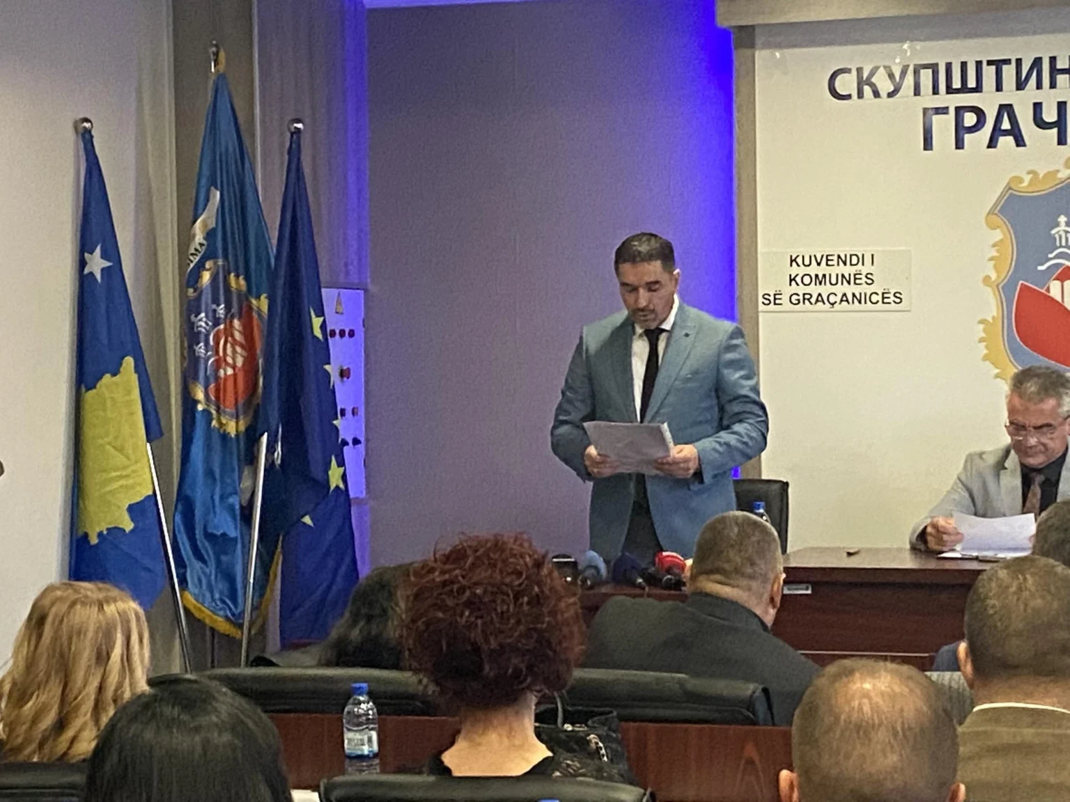 Serbian mayors take over municipalities in the north