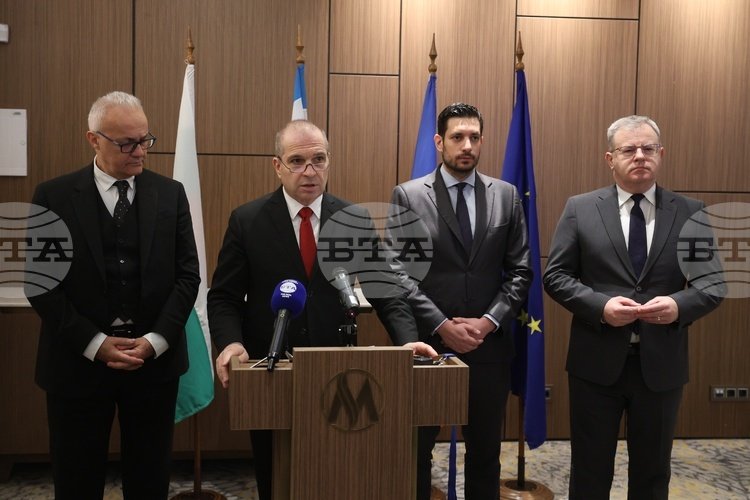 После 9 лет перерыва: Болгария и Греция возобновляют железнодорожное сообщение София — Салоники Министры транспорта Болгарии, Греции и Румынии на пресс-конференции по коридору Черное море — Эгейское море