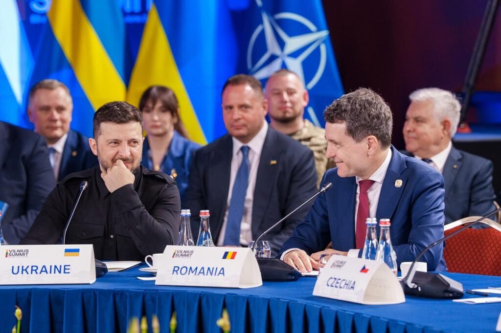 Владимир Зеленский и Никушор Дан обсуждают энергетические проекты на саммите B9 в Вильнюсе