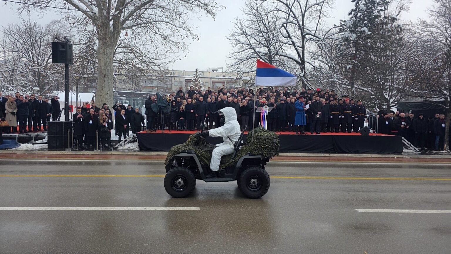 После снятия санкций Додик провёл запрещённый парад в Баня-Луке Парад в Баня-Луке в честь Дня Республики Сербской 9 января 2026 года