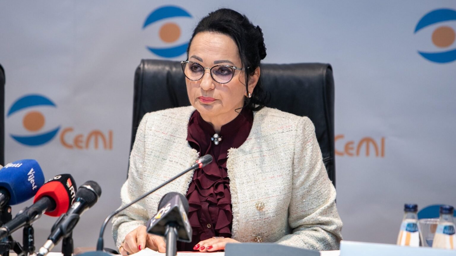 Экс-глава Верховного суда Черногории получила 10 лет за коррупцию Весна Меденица, бывший председатель Верховного суда Черногории, на пресс-конференции