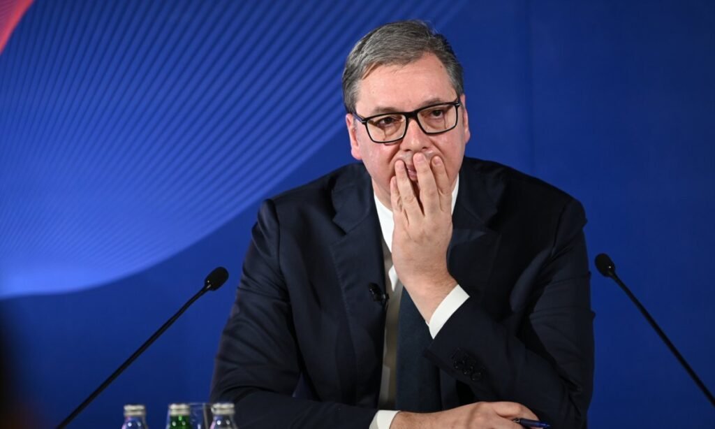 Вучич вынудил женщину публично раскрыть тайну усыновления перед ребёнком