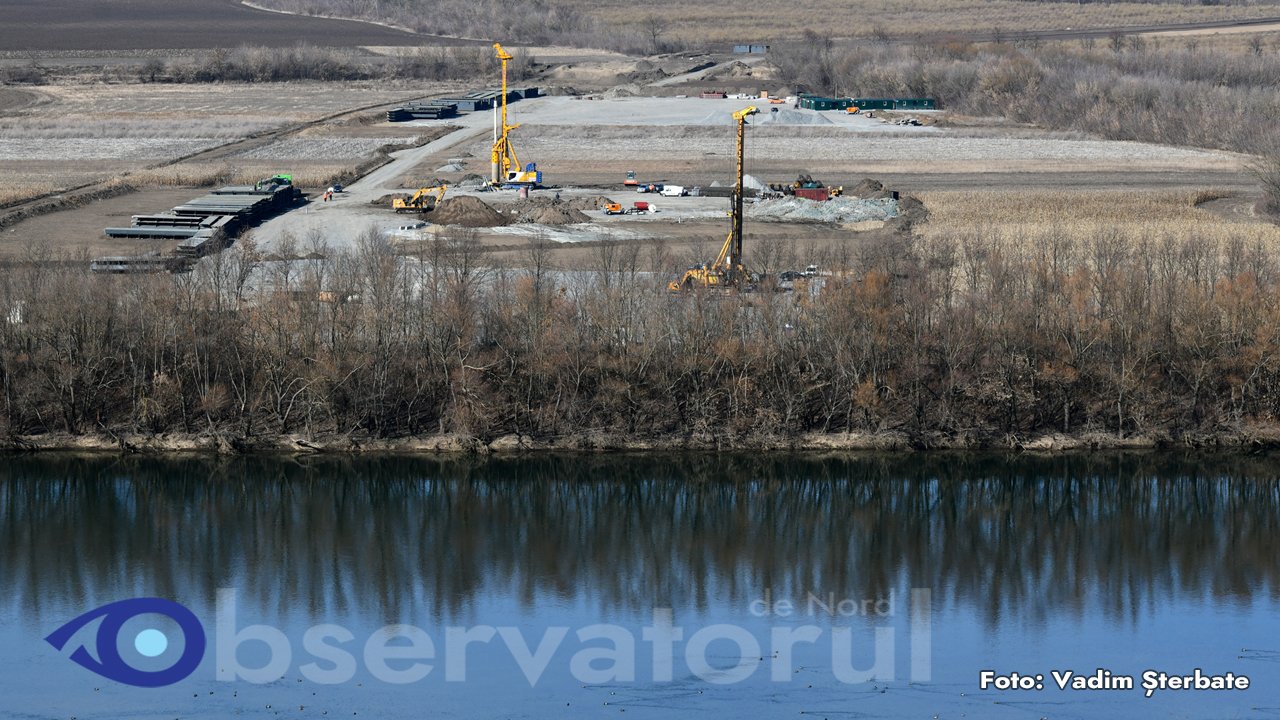 Строительная площадка моста через Днестр в районе Косэуць-Ямполь. Фото: Observatorul de Nord / Вадим Штербате