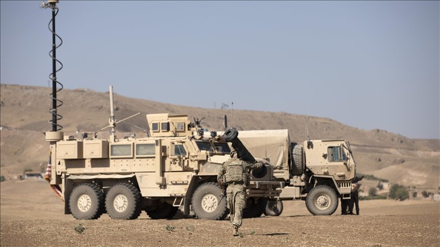 Американская военная техника и солдат на полевых операциях