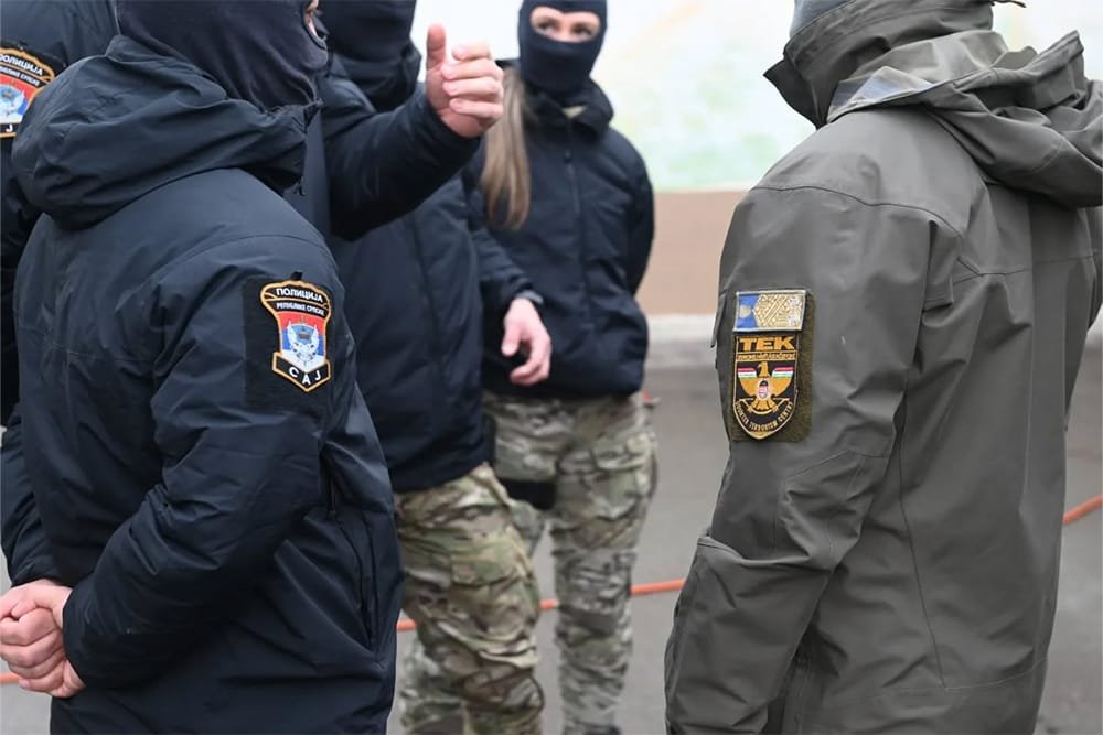 Нашивки TEK и полиции Республики Сербской