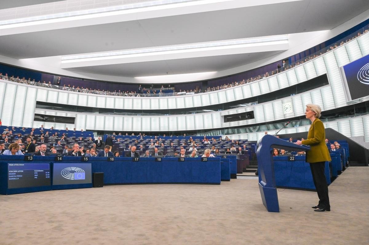 European Commission President Ursula von der Leyen speaking at podium in European Parliament