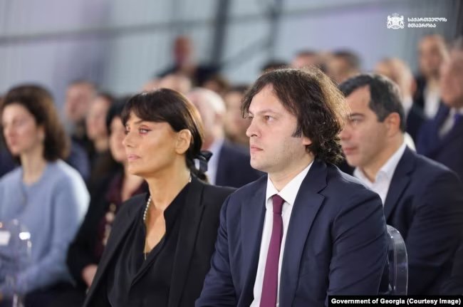 Irakli Kobakhidze and Maka Asatiani at Kulevi opening