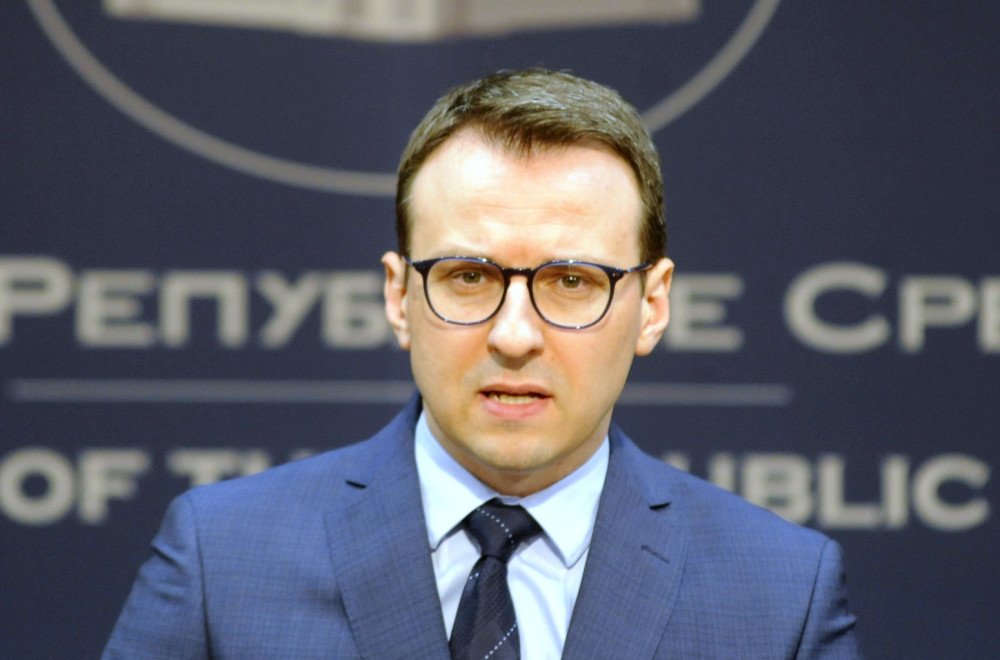 Петар Петкович, директор Канцелярии правительства Сербии по Косово и Метохии, на пресс-конференции
