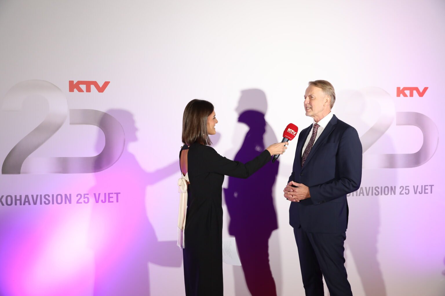 Посол ЕС в Косово Айво Орав