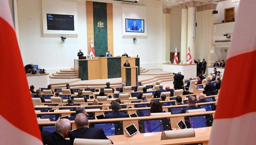 Кавелашвили назвал оккупацию «главной проблемой» Грузии Зал заседаний парламента Грузии во время выступления Кавелашвили с ежегодным докладом