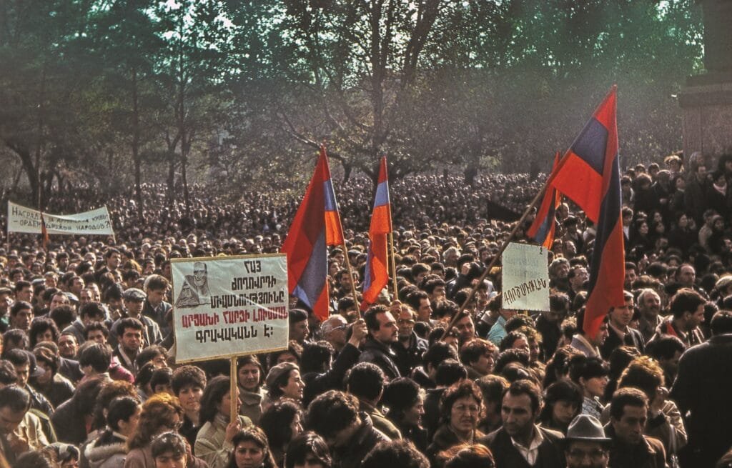 38 лет Карабахскому движению: память против политики