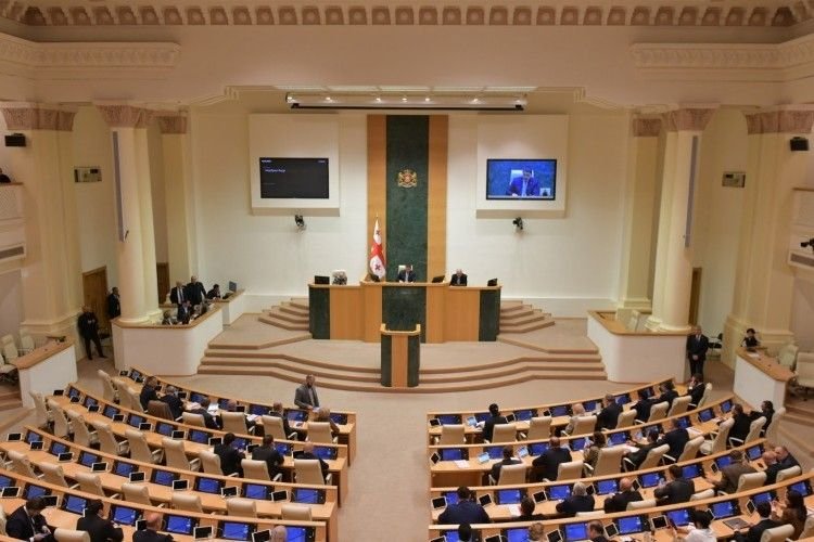 Зал заседаний парламента Грузии во время сессии