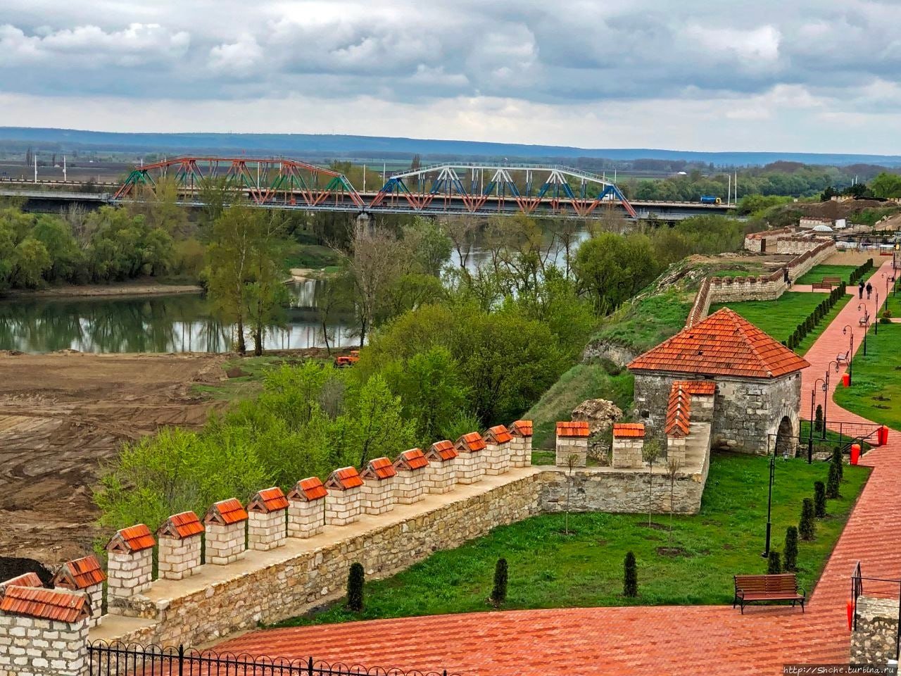 Бендерская крепость и мост через Днестр