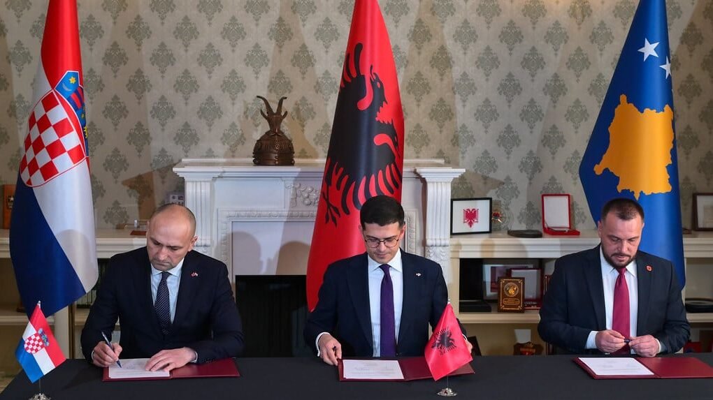 Балканская гонка вооружений: факты за фасадом сербских заголовков