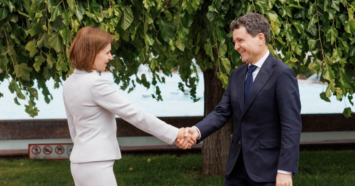 Maia Sandu and Nicusor Dan