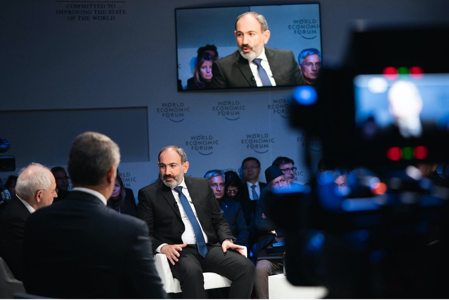 Премьер-министр Никол Пашинян выступает на Всемирном экономическом форуме в Давосе