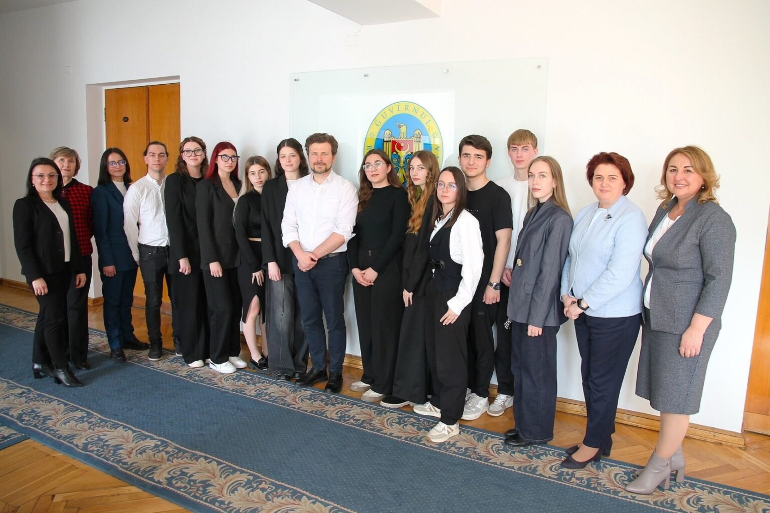 Министр образования Молдовы Дан Перчун на встрече со студентами из восточных районов в здании министерства