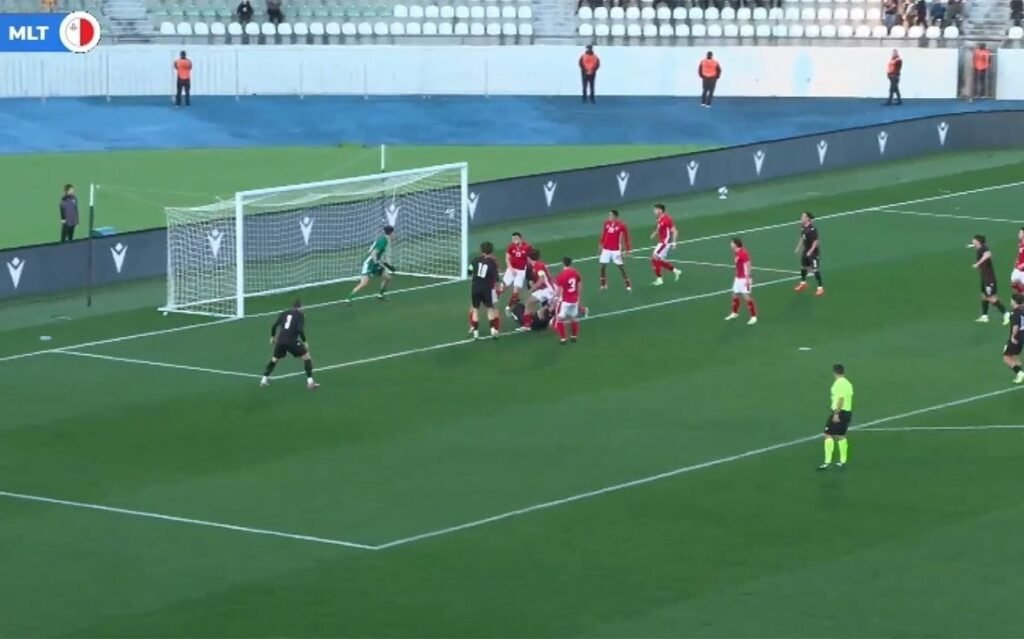 Молодёжная сборная Грузии разгромила Мальту 4:1 в Кутаиси Игроки сборной Грузии атакуют ворота Мальты в квалификационном матче молодёжного Евро