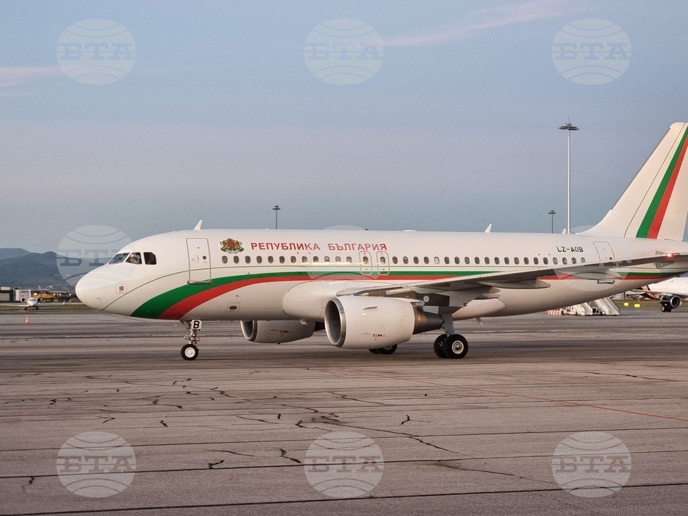 Болгария начинает эвакуацию: первые рейсы из Омана и ОАЭ Bulgarian government aircraft 'Republic of Bulgaria' on tarmac - evacuation plane. Фото: Bulgarian News Agency (BTA)