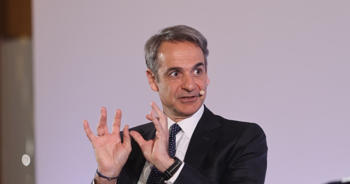 Премьер-министр Греции Кириакос Мицотакис выступает на Athens Alitheia Forum