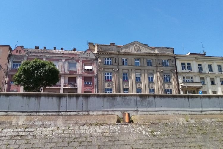 Исторические фасады зданий на набережной Нови-Сада — объекты из обновлённого списка предварительной охраны культурного наследия