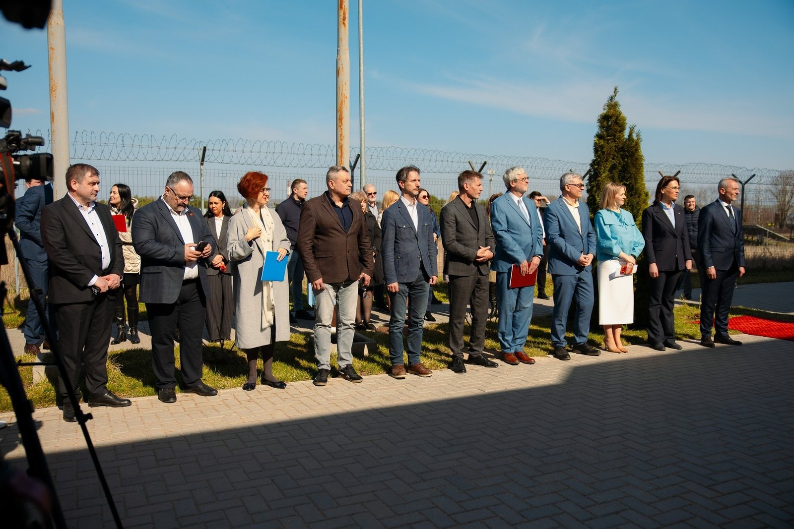 Официальные лица на церемонии запуска мобильного приложения 112MD в Молдове