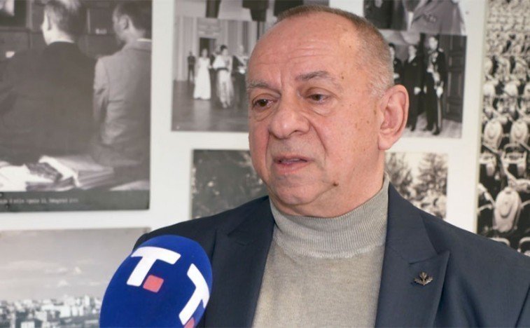 Политический аналитик даёт интервью сербскому телевидению. Фото: Serbian TV