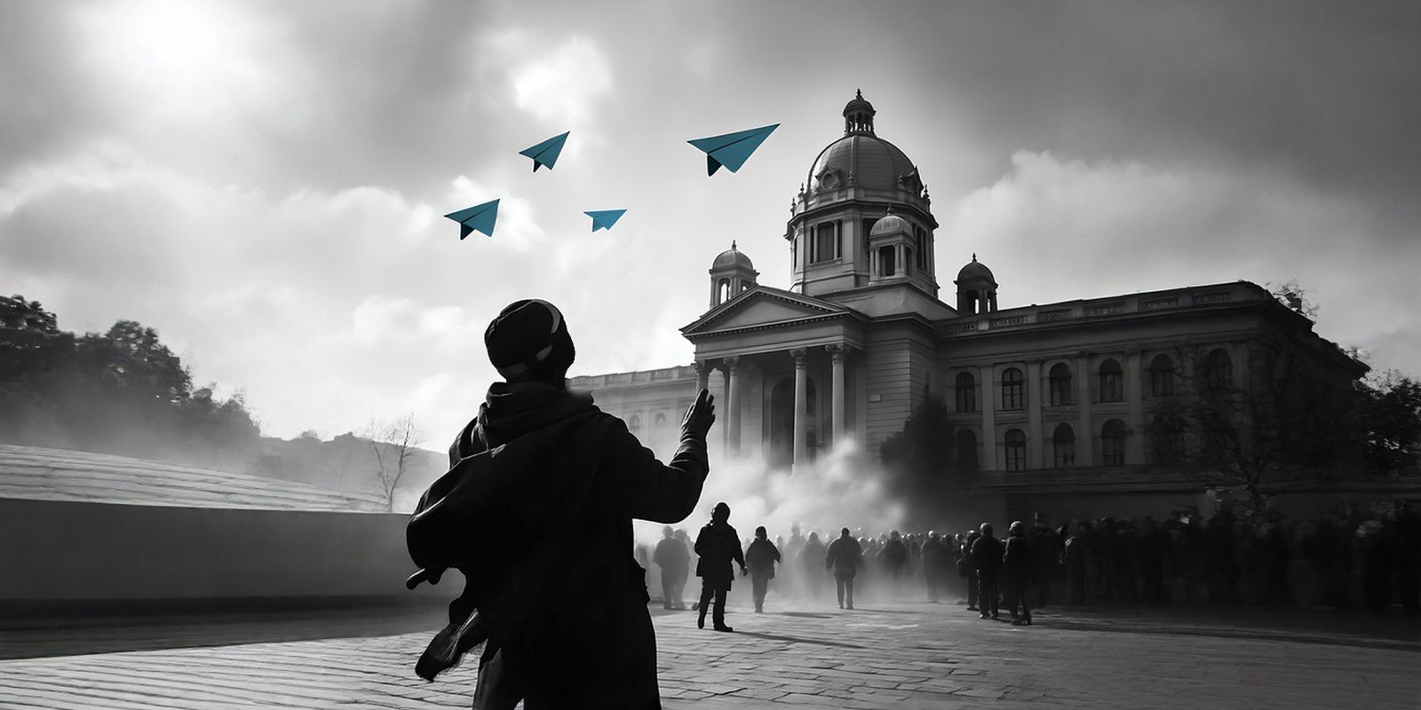 Силуэт человека у здания парламента Сербии с символами цифровых мессенджеров — визуализация влияния цифровой манипуляции на общество