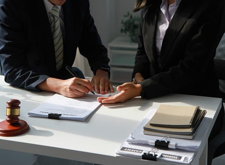 Юридическая консультация — подписание документов на получение вида на жительство в Армении