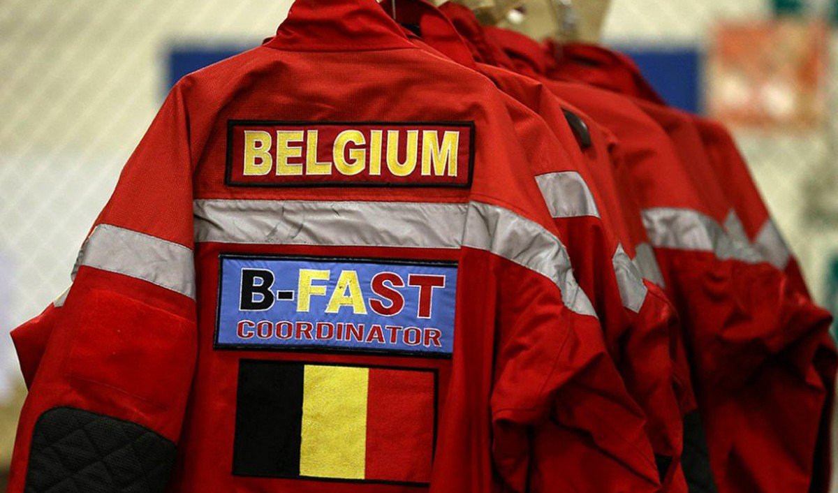Куртки бельгийской команды B-FAST — часть международной помощи Молдове в борьбе с загрязнением Днестра