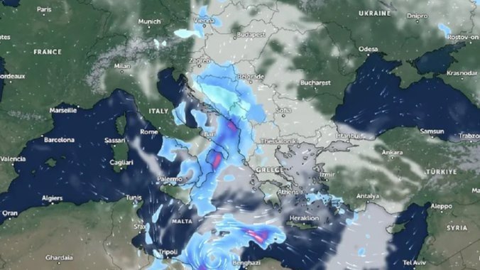 Спутниковая карта погоды — африканский циклон надвигается на Балканский полуостров, неся с собой обильные осадки