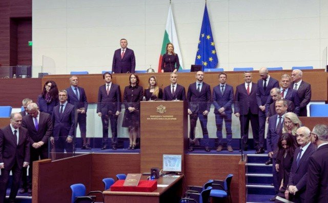 Присяга нового правительства Болгарии в зале Народного собрания. Фото: Novinite