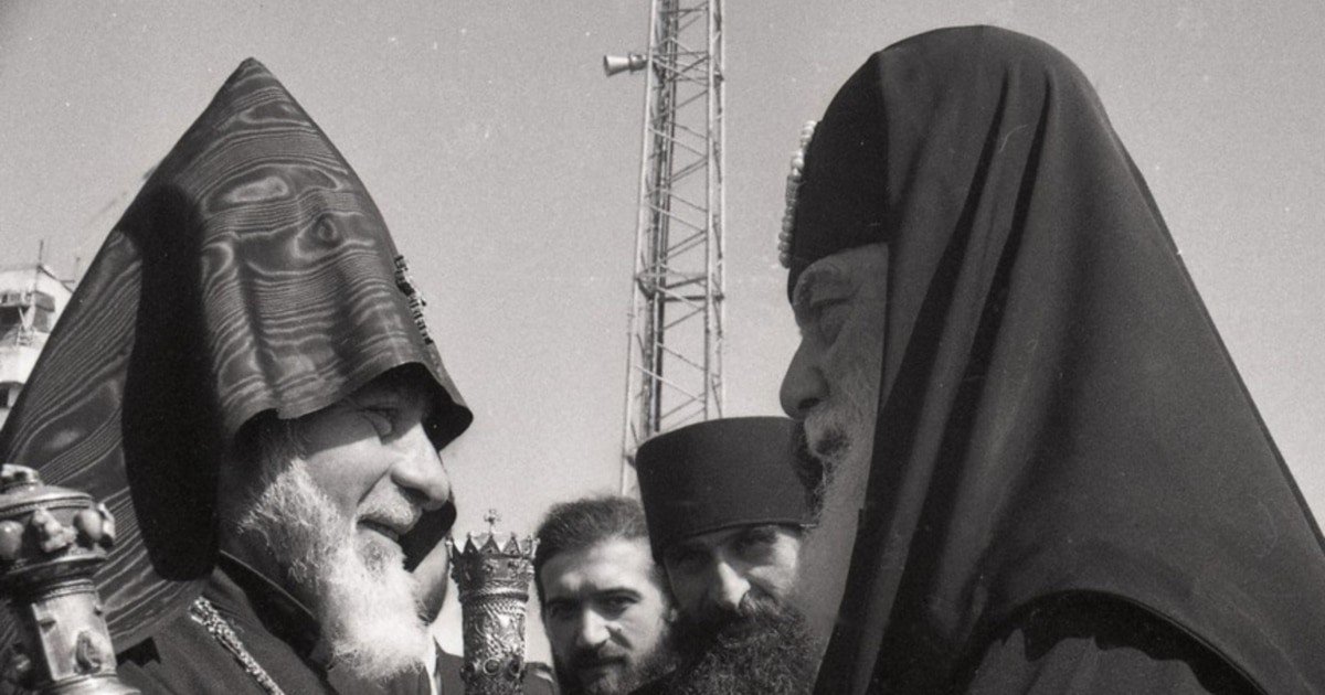 Историческая встреча Католикоса всех армян Гарегина II и Католикоса-Патриарха всея Грузии Илии II