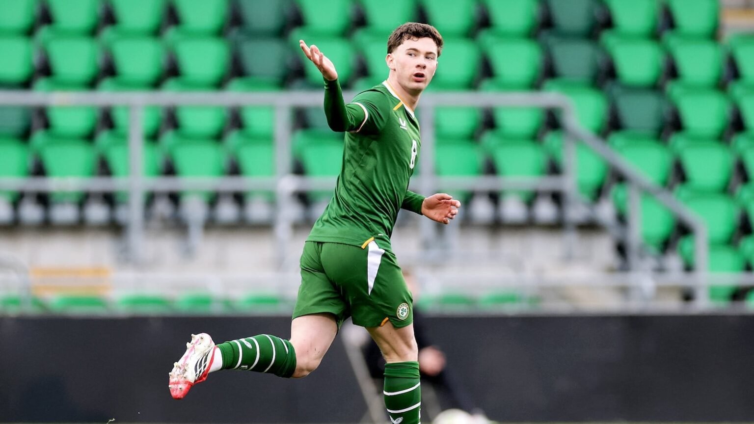 Молдова U21 увезла ничью из Дублина в отборе на Евро-2027 Игрок молодёжной сборной Ирландии U21 в игровом моменте на стадионе Таллахт в отборочном матче ЧЕ-2027 против Молдовы