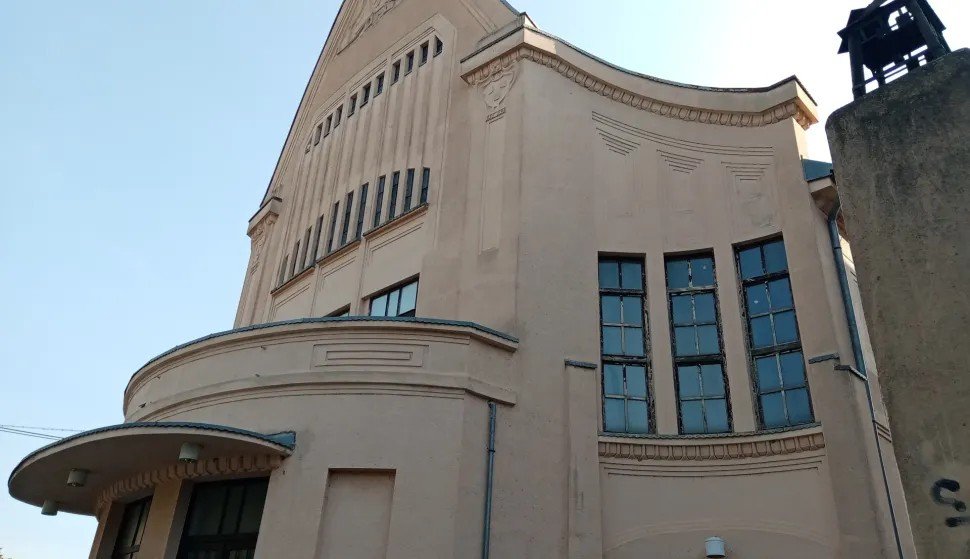 Здание кинотеатра «Урания» в Осиеке, где пройдут Дни словенского кино в Славонии