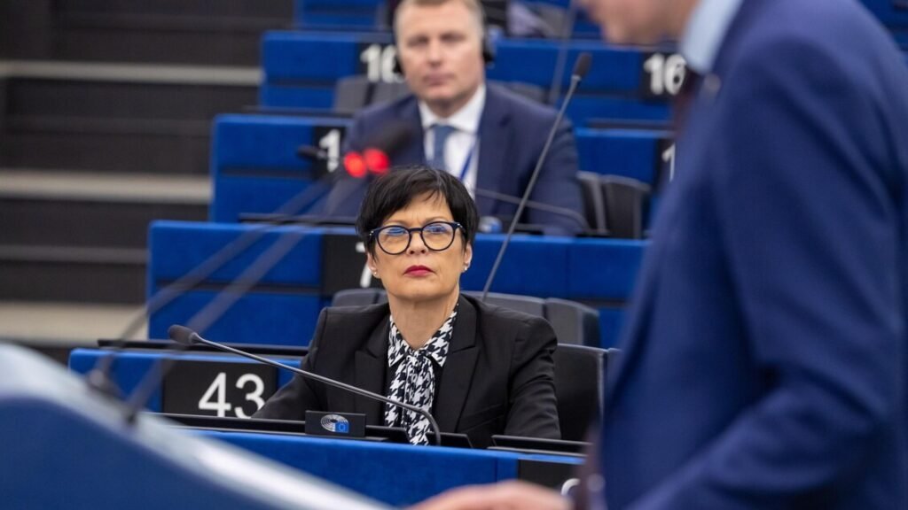 Марта Кос, еврокомиссар по расширению ЕС, на заседании Европейского парламента в Страсбурге