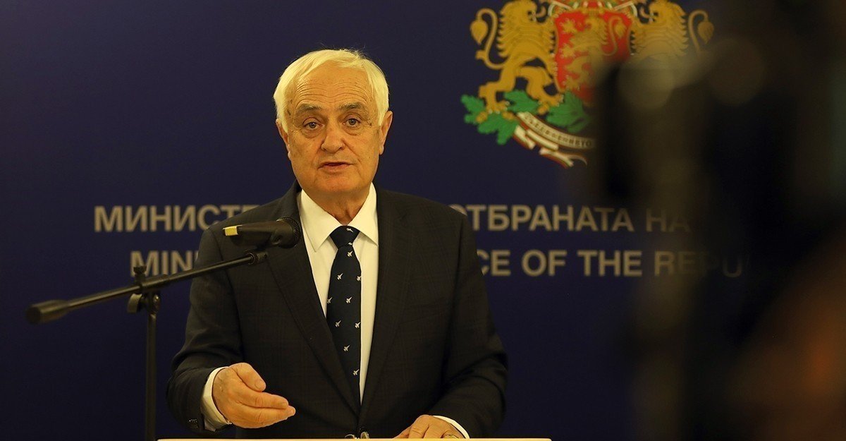 И.о. министра обороны Болгарии Атанас Запрянов на брифинге в Министерстве обороны. Фото: The Sofia Globe