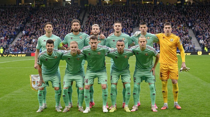 Групповое фото сборной Беларуси перед матчем