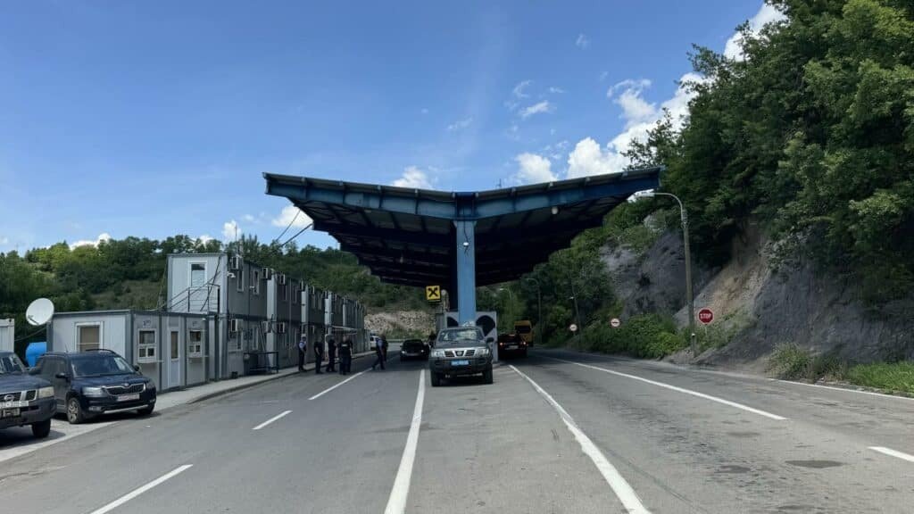 Пограничный переход Яринье на административной линии между Сербией и Косово — место, где новый закон об иностранцах непосредственно затрагивает пересечение границы